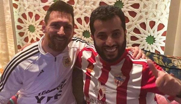 بالصور.. ميسي يضحك من كلمات تركي آل الشيخ الذي اثار اهتمام أرجنتينية .. ماذا قال !