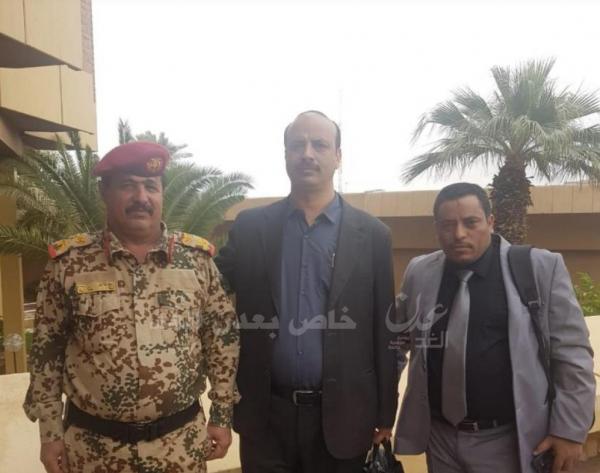 قائد اللواء الأول حماية رئاسية يعود إلى عدن برفقة الحكومة (صورة)