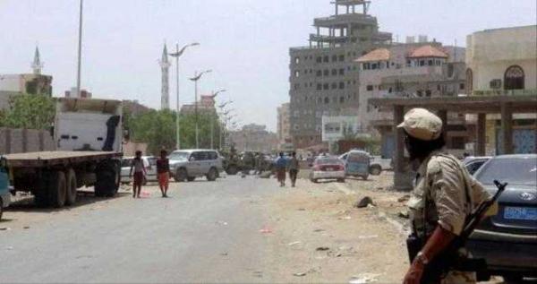صحيفة سعودية تكشف عن تقديم الاطراف مرشحيها لمدير امن ومحافظ عدن للرئيس هادي