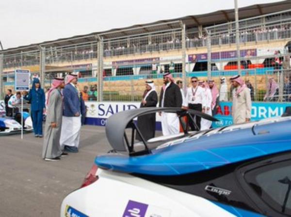 بالصور.. محمد بن سلمان يظهر بشكل مختلف وجديد بالرياض في افتتاح بطولة (شاهد) بالصور.. محمد بن سلمان يظهر بشكل مختلف وجديد بالرياض في افتتاح بطولة (شاهد)