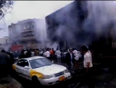 شاهد بالصور حجم مأساة الانفجار الذي تعرض له موكب وزير الدفاع صور للجثث متفحمة "ينصح بعدم دخول ضعاف القلوب"