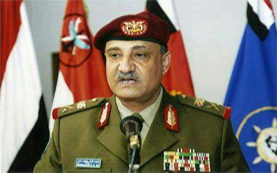  وزير الدفاع : اليمن تمر بمرحلة استعادة هيبة الدولة و يجب على عناصر الإرهاب أن تعي الدروس تماما