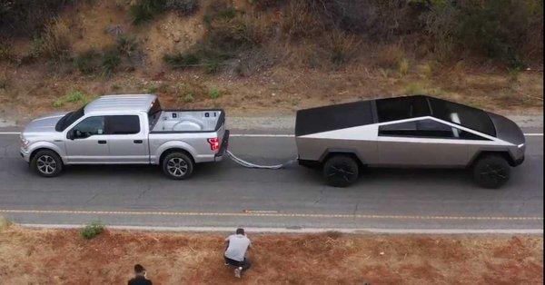 شاهد الفائز في التحدي بين "فورد" وسيارة "تسلا" الجديدة!