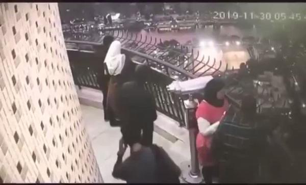 لحظة انتحار طالب الهندسة من اعلى برج القاهرة