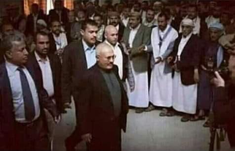 شاهد بالصورة.. اخر ظهور لـ "علي عبدالله صالح" و"عارف الزوكا" مع لجنة الوساطة بصنعاء
