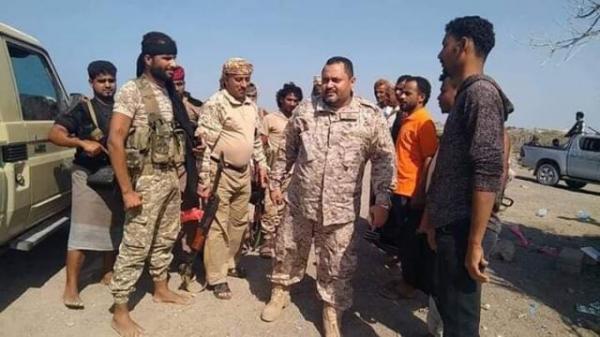 بوادر خلاف.. قائد تهامي يهاجم طارق عفاش في حفل بالخوخة.. شاهد ما حدث بعد كلمته (فيديو)