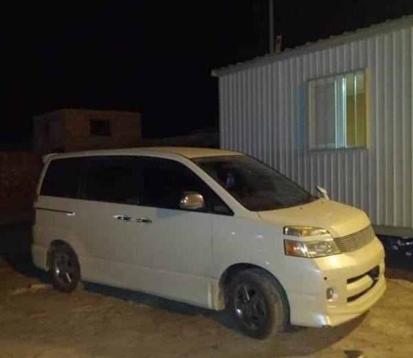 بالصور: الإطاحة بعصابة تسطو على المواطنين أمام محلات الصرافة بالمكلا