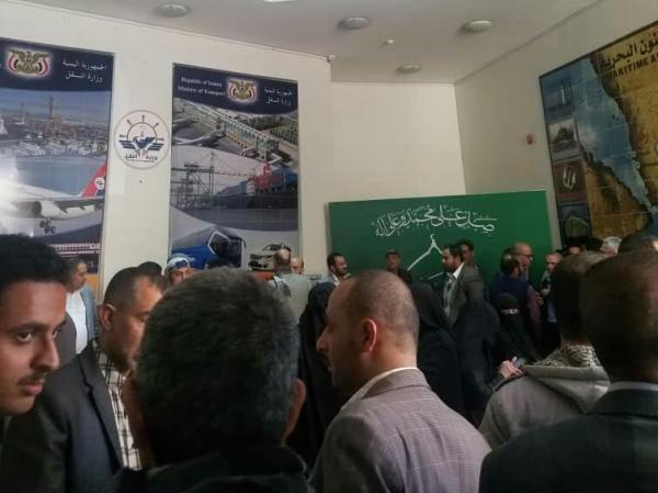 الحوثيون يقتحمون مكتب رئيس هيئة الطيران ويعتدون على مدير مكتبه وإضراب مفتوح يشل حركة الملاحة