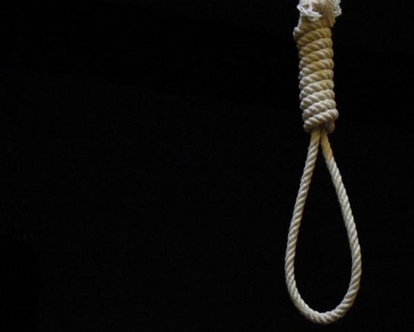 العثور على أسرة كاملة مشنوقة في ظروف غامضة