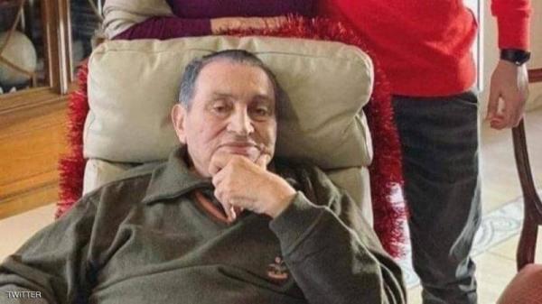وعكة صحية تدخل حسني مبارك إلى العناية المركزة