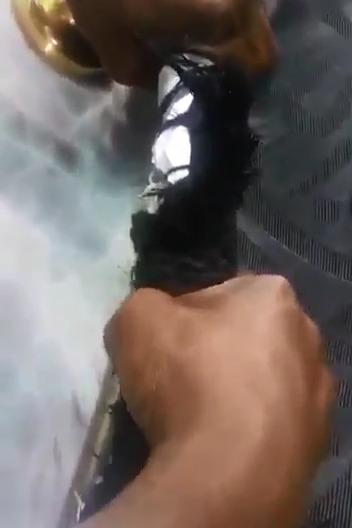 رئاسة الحرم تكشف حقيقة فيديو متداول للعثور على طلاسم باستار الكعبة (فيديو)