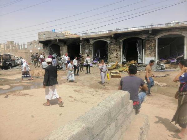 صاروخ حوثي يسقط على وسط حي سكني بمأرب وسقوط ضحايا (صورة)