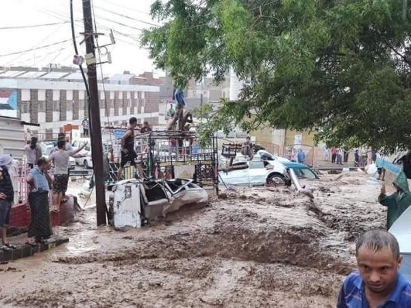 السيول والأمطار تتسبب بوفاة 5 أشخاص في اليمن
