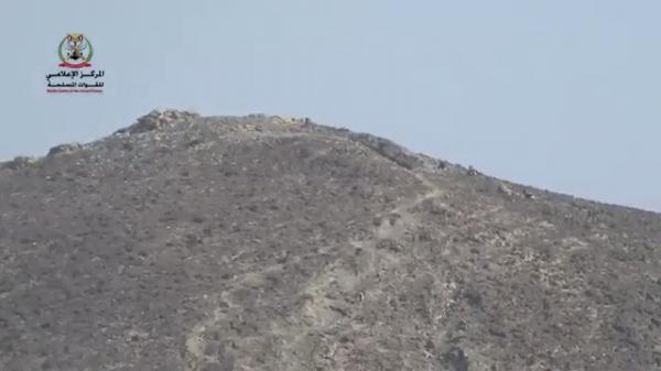 فيديو من صرواح يكشف شراسة المعارك واقتحام التباب ومواجهات مباشرة مع الحوثيين (شاهد)