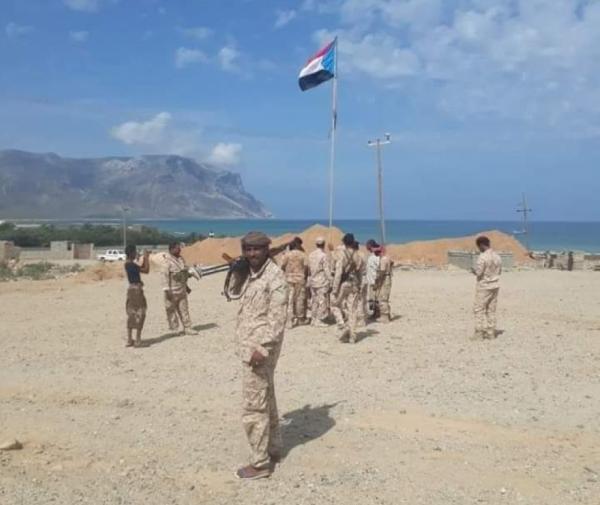 كتيبة جديدة من اللواء الاول مشاه بحري تنشق عن الشرعية بسقطرى