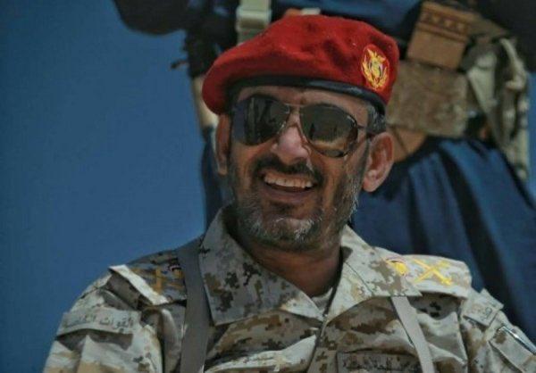 استهداف رئيس الاركان اليمني الفريق «صغير بن عزيز» بقذيفة في مأرب