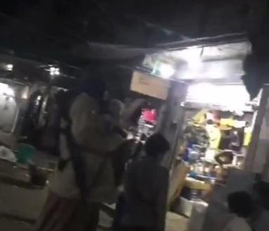 إغلاق سوق باب السلام في صنعاء جراء الإشتباه بحالة مصابة بفيروس كورونا (فيديو)