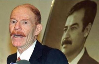 صدام حسين و عزة الدوري يتجولان في سماء بغداد