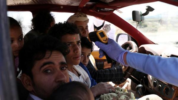 اسوشيتد برس: الحوثيون يغطون عددا متزايدا من الحالات المصابة بكورونا لحماية اقتصادهم وقواتهم