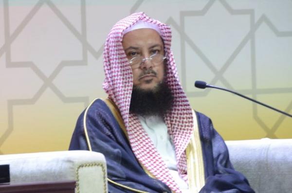 المملكة: عضو في هيئة كبار العلماء يجيز الصلاة في المنزل لمن خشي على نفسه وغيره 