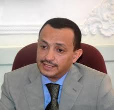 الحوثيون يقتحمون منزل والد وزير الخدمة السابق بصنعاء.. وهذا ما حدث !