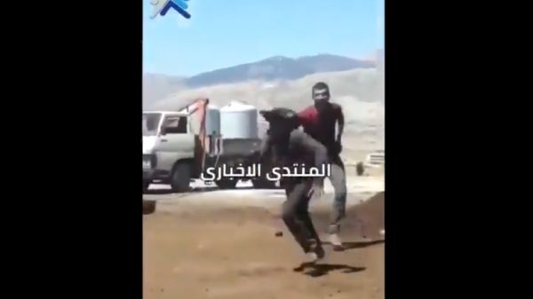 شاهد فيديو اغتصاب الطفل السوري في البقاع اللبناني من قبل نجل قيادي بحزب الله يهز الرأي العام