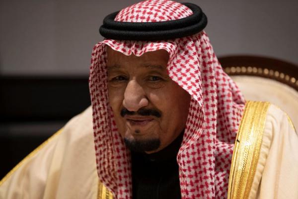 المملكة: أمر ملكي يطيح بقائد القوات المشتركة ويعفي نائب أمير الجوف ويحيلهما للتحقيق (تفاصيل)