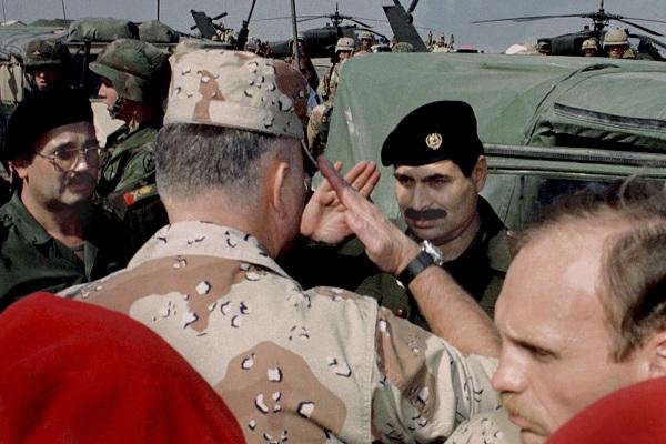 بعد وفاته أمس.. من هو سلطان هاشم آخر وزير دفاع في عهد صدام حسين؟