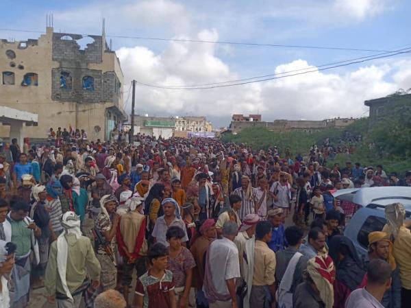 تظاهرة حاشدة في أبين مؤيدة للرئيس عبدربه منصور هادي.. صور + فيديو