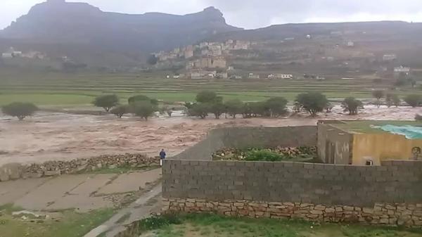 صنعاء: احصائية صادمة عن ضحايا السيول تكشف عن 131 وفاة و 124 اصابة وتهدم 106 منازل كليا (ارقام)