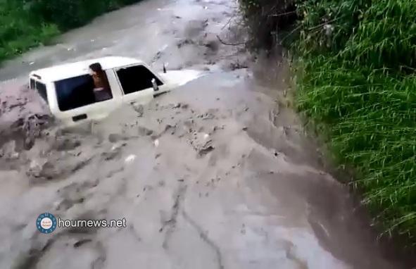 خبير دولي يوضح ما هي القوة القاتلة في السيول و كيف تعمل و يدعو الى معرفتها لتجنب خطرها