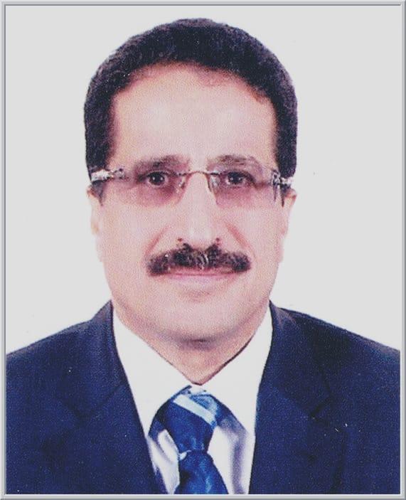 وزير يمني يبعث برسالة إلى والده المتوفي منذ 14 عاماً يوضح له ما وضع اليمن الحالي (النص)