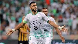 الكشف عن سبب طلب «عمر السومة» الرحيل عن الأهلي