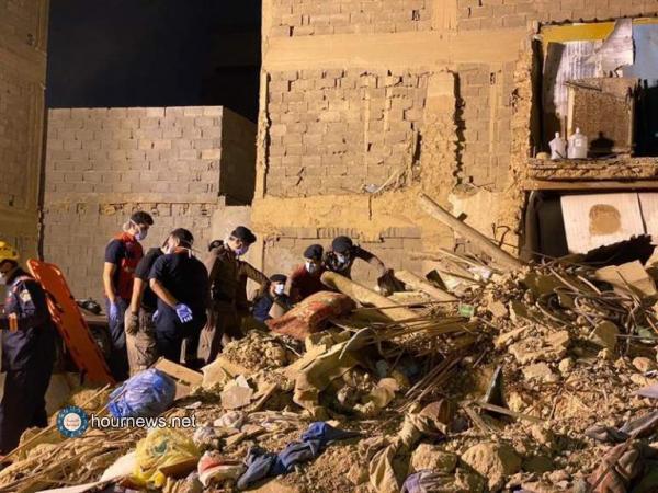انهيار منزل في حي عتيقة بالرياض وسقوط 7 ضحايا (فيديو وصور)