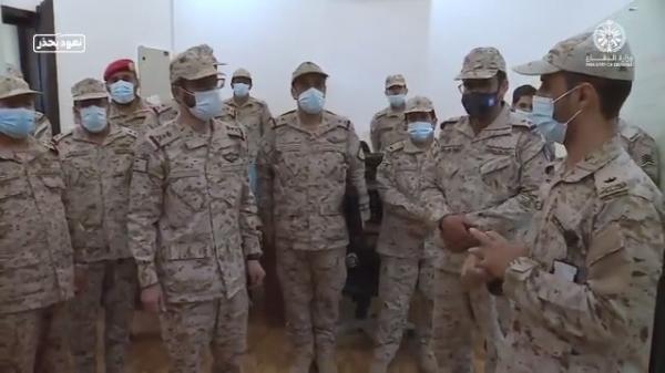قائد قوات التحالف الجديد الفريق الركن ”مطلق بن الأزيمع” يزور الحد الجنوبي للمملكة في أول ظهور له