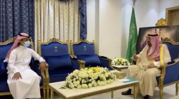 بسبب فيديو.. أمير نجران «جلوي بن عبدالعزيز» يكافئ شاباً ويوجه بتوظيفه في متحف المنطقة.. ما قصته؟