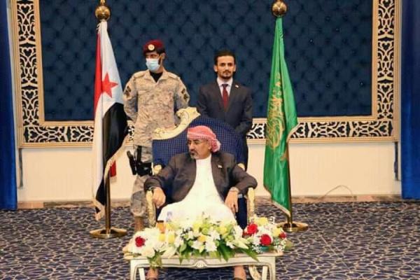 الجبواني يطلب من السفير السعودي توضيحاً بشأن رفع الزبيدي غلم غير العلم اليمني بالرياض