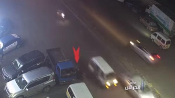 وقع في فخها الكثير من الضحايا.. أمن صنعاء يطيح بعصابة خطيرة تسرق الاكراه وتحت تهديد السلاح (كشف جرائمهم بالفيديو)
