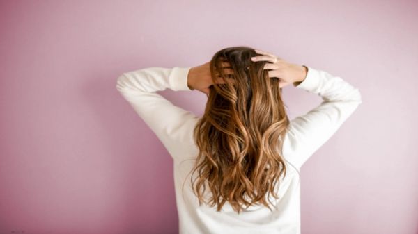الكشف عن وجبه خفيفة متوفرة في كل منزل.. تساعد في علاج تساقط الشعر !