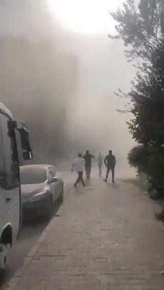 زلزال ازمير ..زلزال يضرب منطقة ازمير في تركيا ويتسبب بانهيار عدة مباني (فيديو)