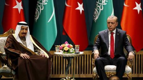 تقرير: ما أبعاد المبادرة السعودية بتقديم مساعدات إنسانية لتركيا؟