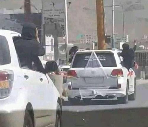 صورة لطالبات جامعة صنعاء تغضب نشطاء مواقع التواصل