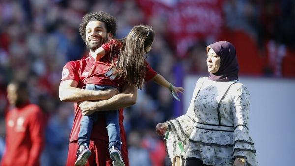 وسائل إعلام تكشف حجم ثروة محمد صلاح في عام 2020 وتبرعاته