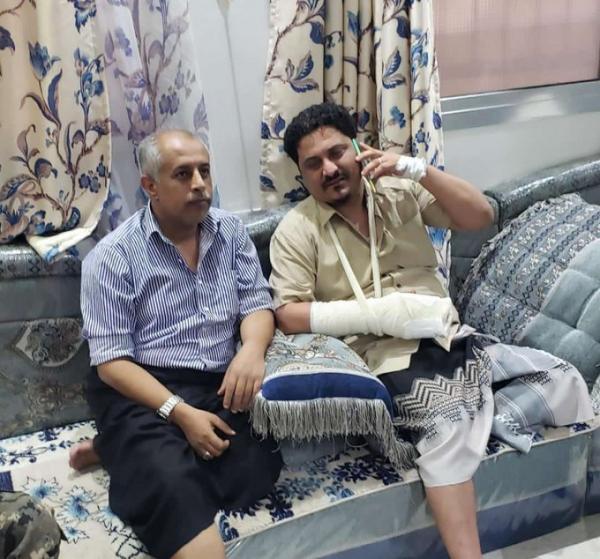 إصابة العميد سليمان الزامكي ووكيل وزارة الداخلية باستهداف مطار عدن الدولي