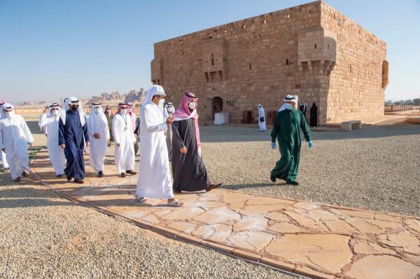 شاهد بالصور: الجولة التي قام بها ولي العهد محمد بن سلمان وأمير قطر تميم بن حمد بالعلا