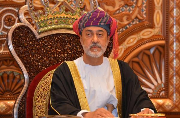 مرسومان لسلطان عمان بنظام أساسي للدولة وقانون لمجلس الدولة