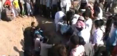 فيديو: رغم الحزن رغم المعاناة الطيانة أم الشهيد كسار الحبوش تحمل أشلاء ابنها الى القبر