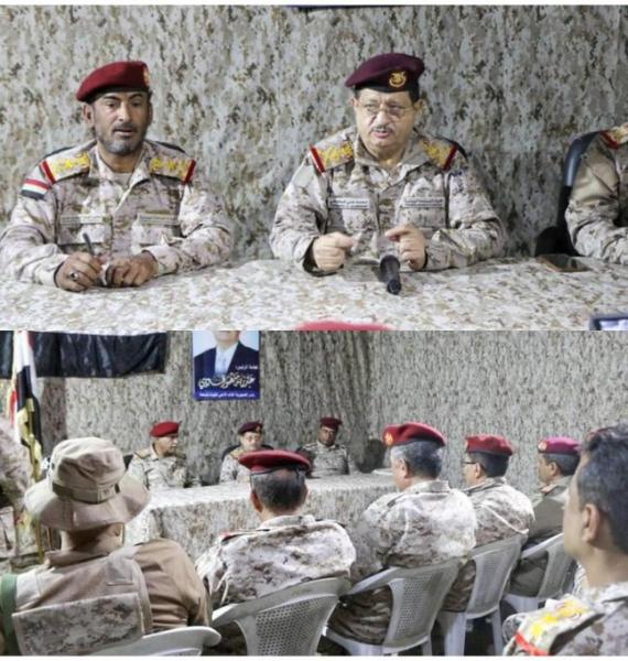 وزير الدفاع يعقد اجتماع عسكري مع قيادات الجيش بمأرب.. وهذا ما قاله !