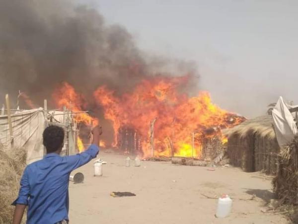 حريق يلتهم منازل 15 نازح في مخيم اليابلي بالخوخة