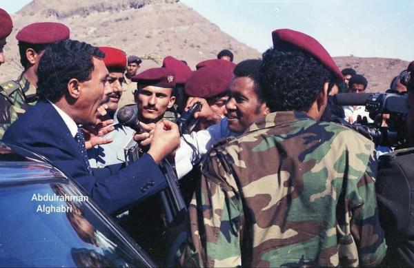 كشف صور جديدة لأول مرة ليوم إعلان الوحدة اليمنية عام 1990م